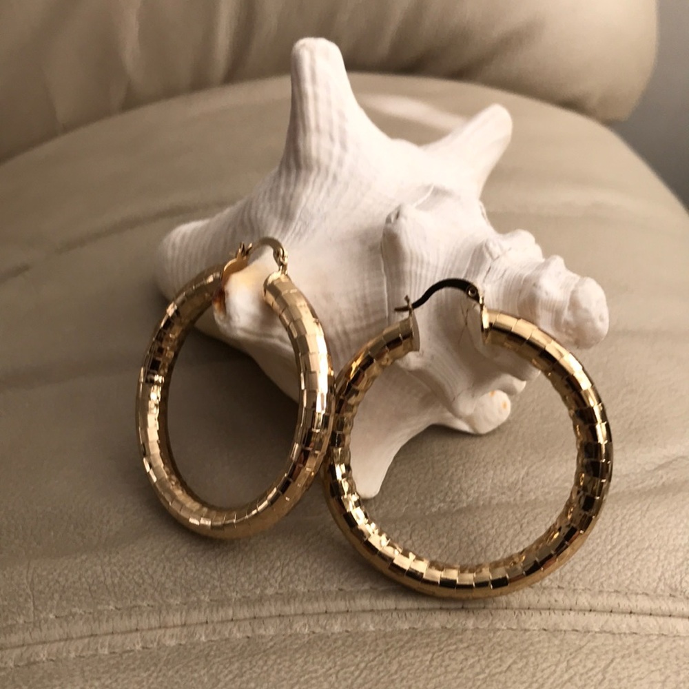 Very beautiful new earrings